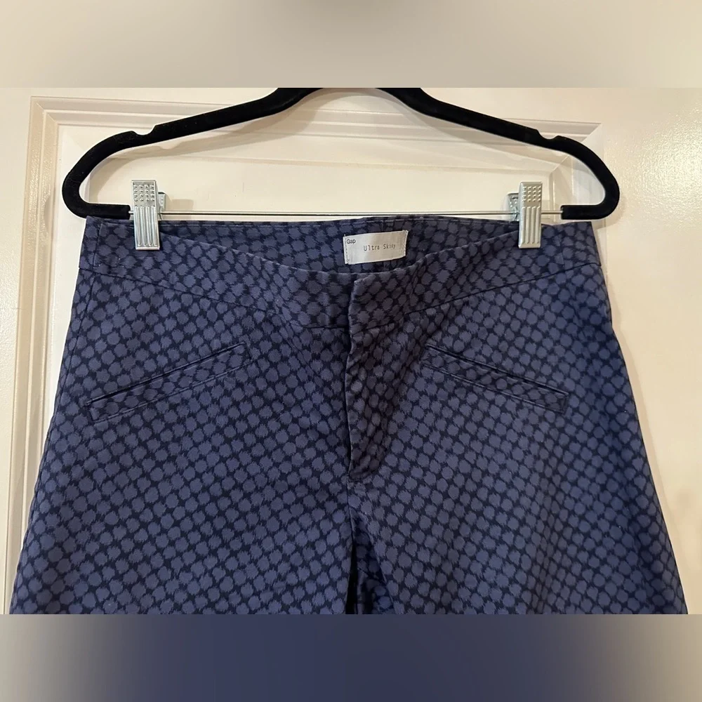 GAP Women’s Blue Ultra Skinny Cropped Pants | Size 6P